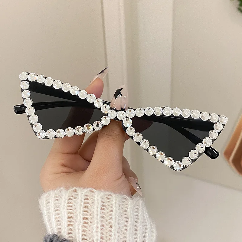 Fashion Full Diamond Triangle Sunglasses for Men Women UV400 Sun Glasses Luxury Designer Bling Rhinestones Party Eyeglasses