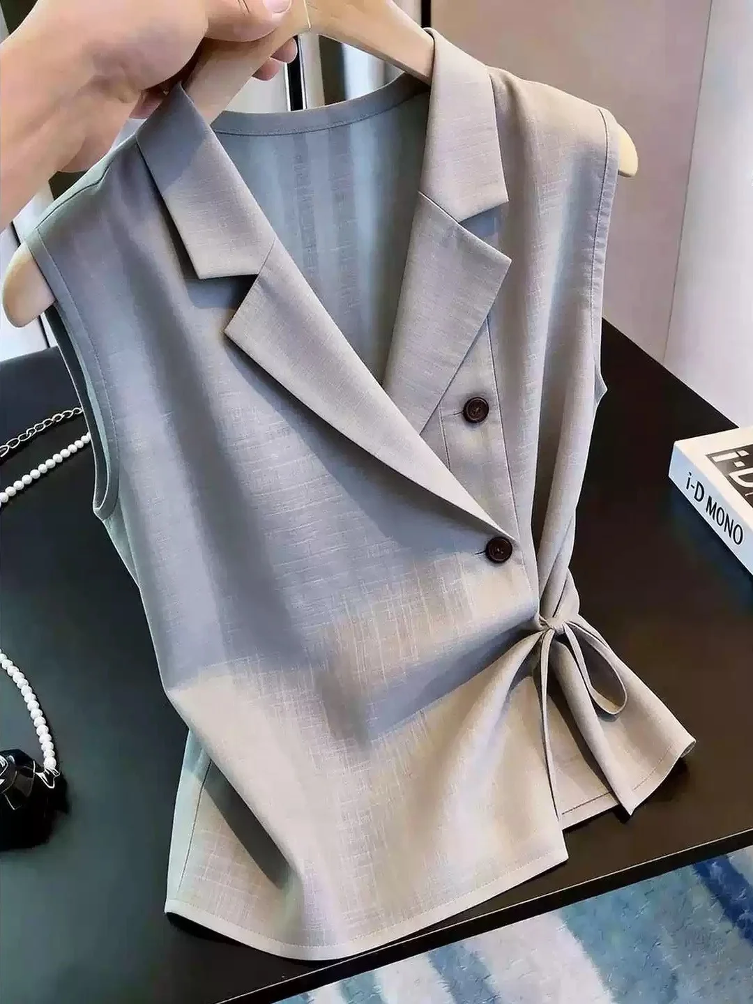 

Elegant Sleeveless Vest Design Sense Belted Waist Sun Protection Women's Fashionable Top High-End Feeling Summer Shirt