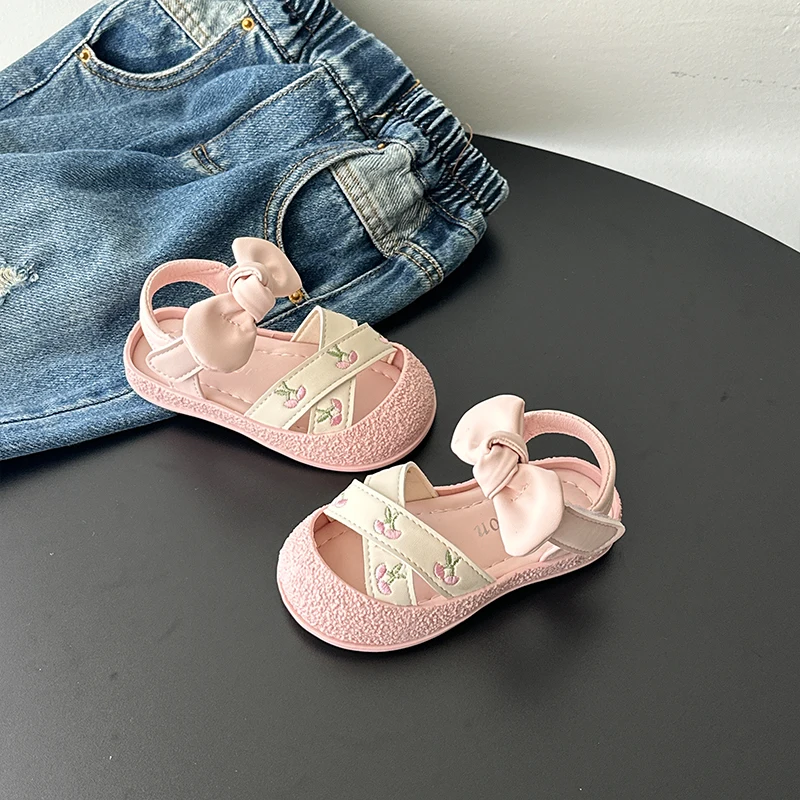 Baby Princess Casual Shoes Toes Capped Anti-kicked Toddler Walking Shoes with Sweet Bows 2026 Summer New Girls Sandals Soft Sole
