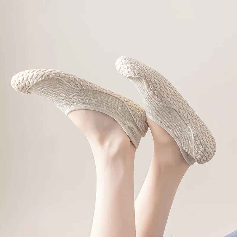 Ladies' Barefoot Shoes, Silent Yoga Indoor Sports Shoes Anti Slip and Shock Absorbent Soft Soled Fitness Running Socks and Shoes