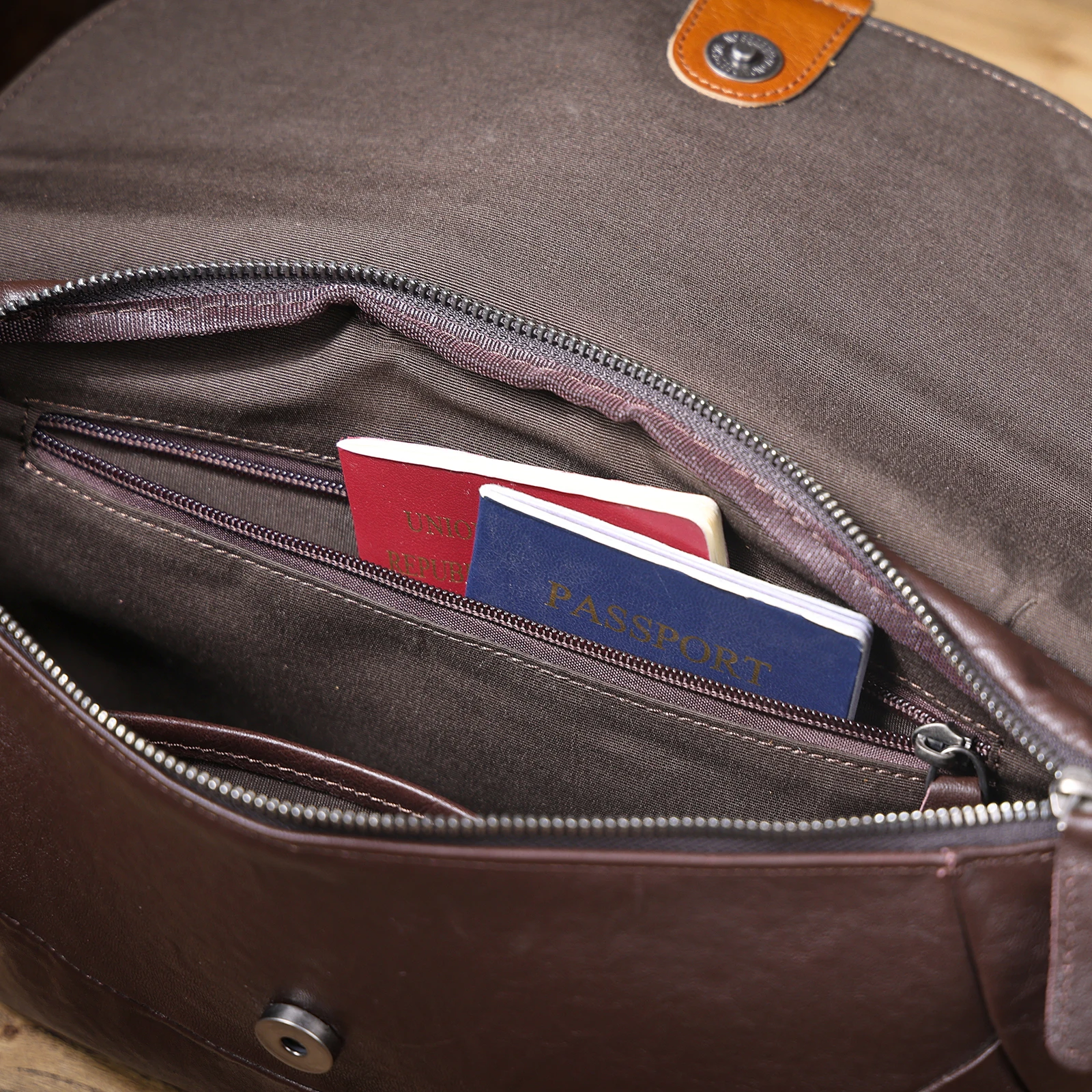 S.WORKER Herren-Umhängetasche aus echtem Leder, Umhängetaschen, einfache Rindsledertasche, pflanzlich gegerbtes Oberschichtleder, modisch, lässig – Detail 24