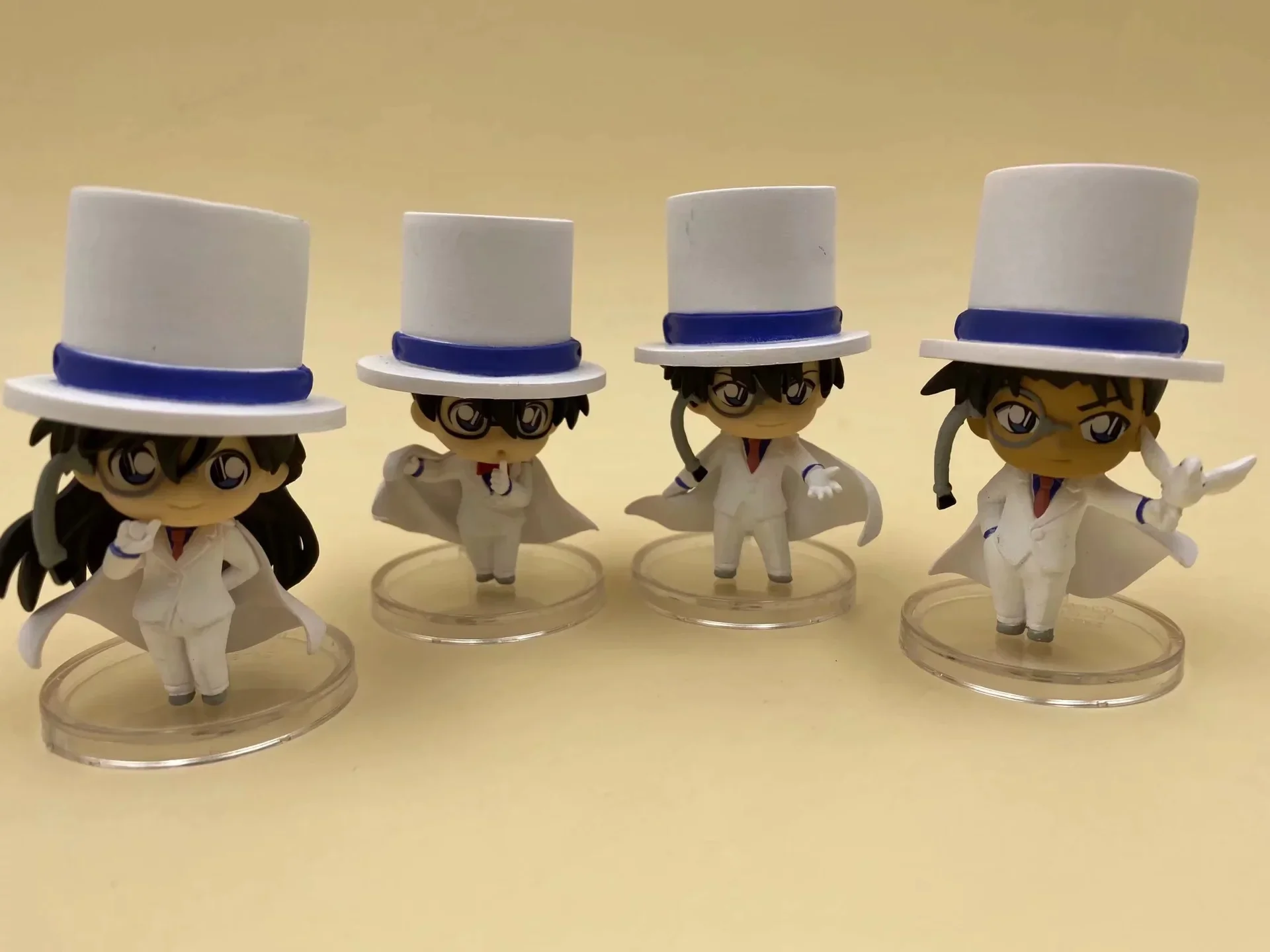 

Detective Conan 4 types of Kaito Kid costumes cute doll figures