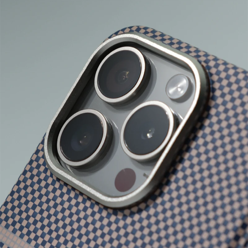 Alloy Lens Pixels Texture Wireless Charging MagSafe Phone Case for iPhone 17 16pro max 14 15 16 Pro 13 Ultrathin Hard PC Cover