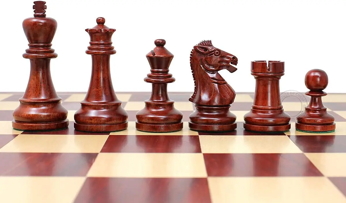 

Grand Master Staunton Chess Set - 3.75' King, Blood Rosewood/Boxwood, 2 Extra Queens