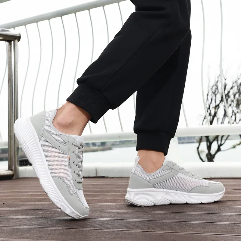 Zapatos deportivos informales para hombre, zapatillas ligeras, zapatillas blancas de malla transpirable para exteriores, zapatillas para correr negras, zapatillas deportivas para correr y tenis, entrenador para hombre