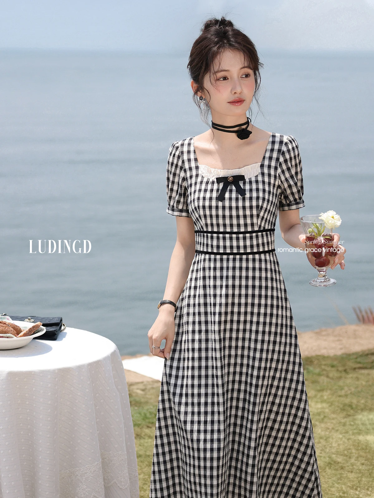 

ALXNAN Plus Size Black Plaid Dress Elegant Long Square Neck Short Sleeve Dress 2025 Summer Casual Holiday Female Clothing D10612