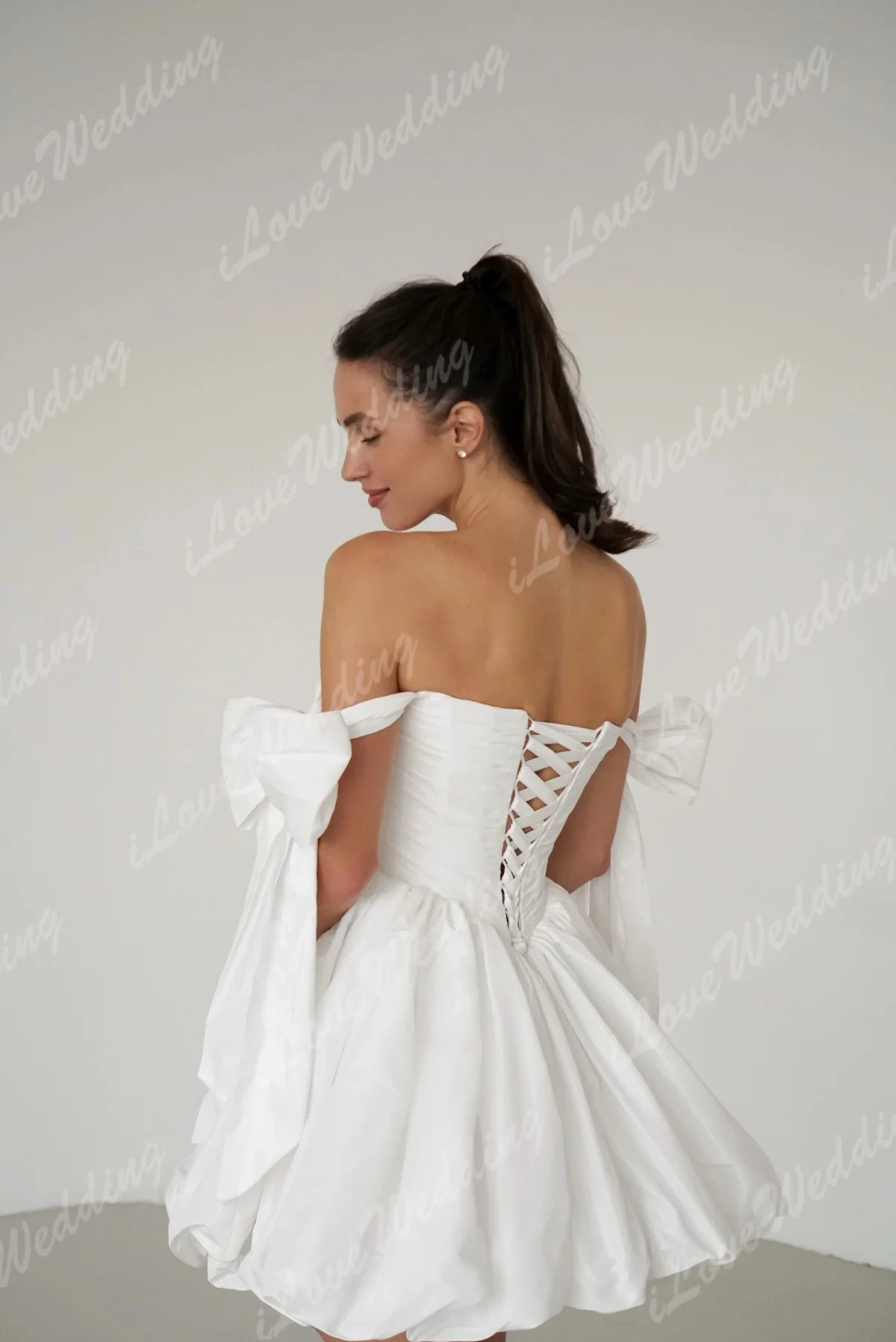 Robe de mariée trapèze Simple, épaules dénudées, courte, élégante, plissée au-dessus du genou, Mini robe à lacets dans le dos, personnalisée