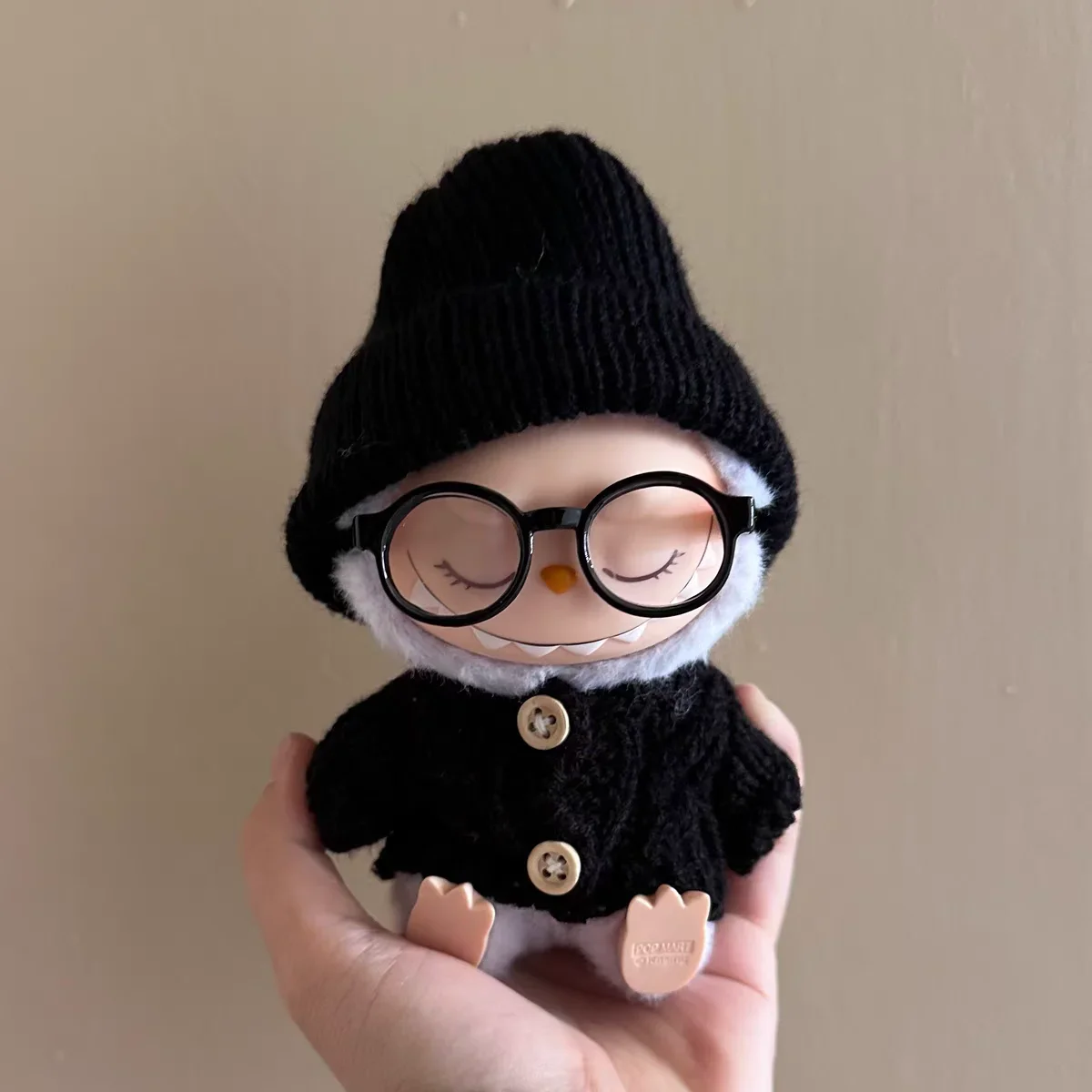 Labubu Clothes Accessories Black and White Sweater Set Can Be Paired with Hats and Glasses  Can Enhance Labubu's Temperament