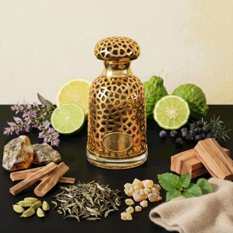 

100ml Unisex Eau de Parfum Lasting Distinct Woody Fragrance with Fresh Luminous Layers Refined Niche Style Contemporary Appeal