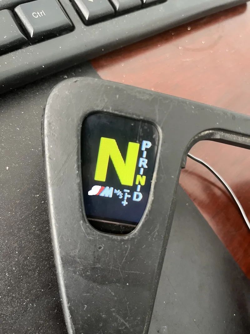 Nadaje się do BMW e90 e91 e92e93 zmodyfikowany wyświetlacz LED shift Handball LCD