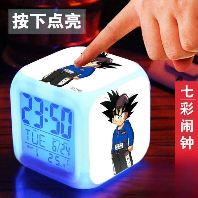 ใหม่ Dragon Ball Son Goku สร้างสรรค์อินเทรนด์อะนิเมะอุปกรณ์ต่อพ่วงส่องสว่าง Night Light ส่วนบุคคลมูลค่าการ์ตูนนาฬิกาปลุกของขวัญ