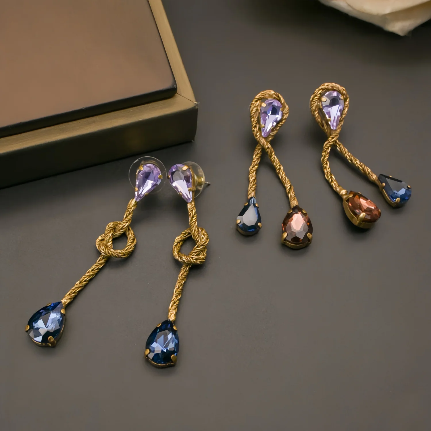 

Retro Sapphire Earrings And Teardrop Earrings Niche Stylish Jewelry with Unique Design for Women to Elevate Daily Party Looks