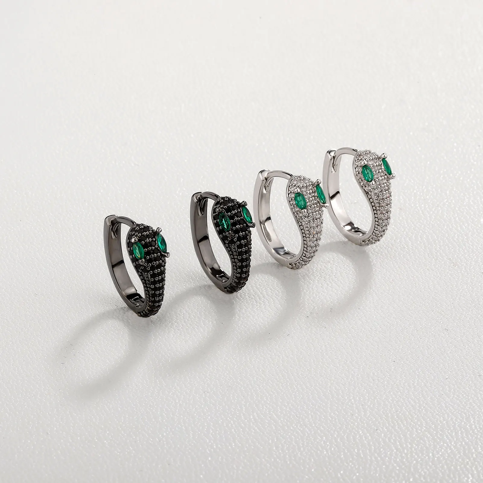 Snake Huggie Hoop Earrings With Green Eye Stones Gothic Hip Hop Piercing Ear Jewelry For Men Women Street Style Party Accessory