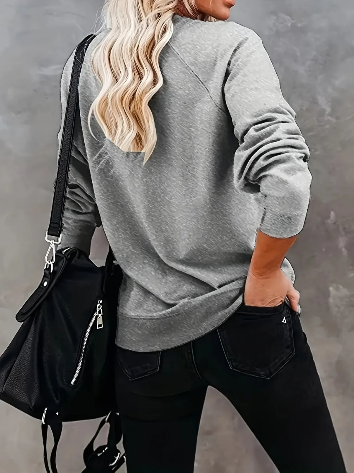 Sweat à capuche à col rond pour femmes, décontracté, à la mode, avec lettres imprimées de dessin animé, adapté aux cadeaux de vacances, hauts de sport de rue