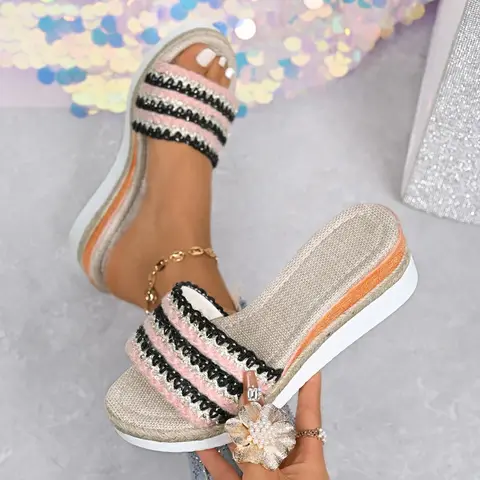 2025 Summer New Slippers with Slope Heel Thick Soled Women's Shoes Large Casual Fashion Breathable Slippers Platform Shoes