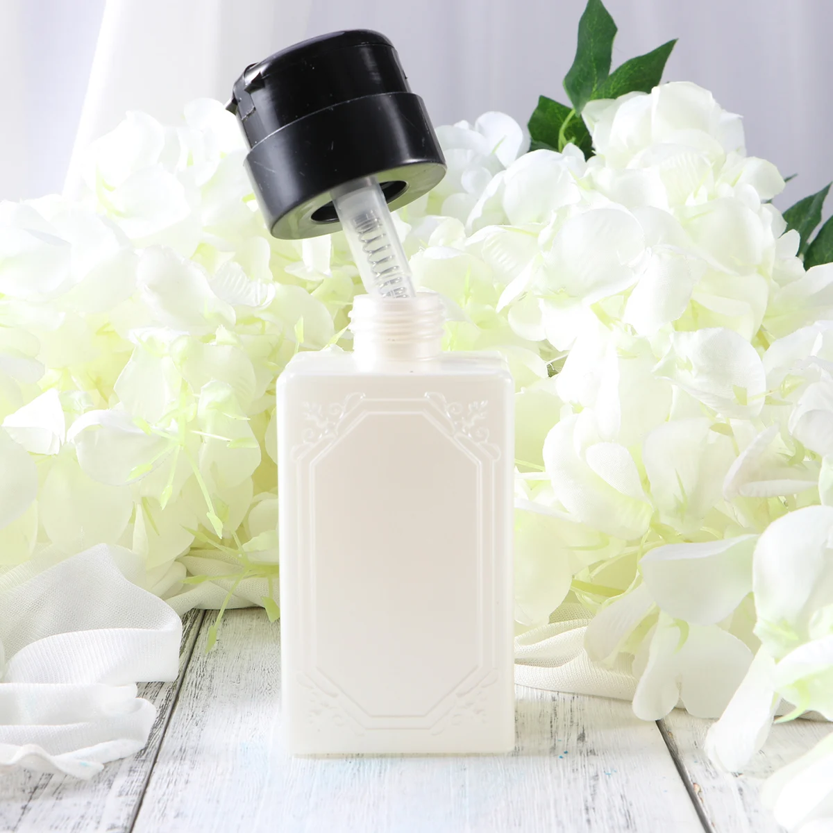 

Press Pump Bottle Nail Remover Container Acrylic Makeup Remover Storage Bottle Dispenser Travel Size White For