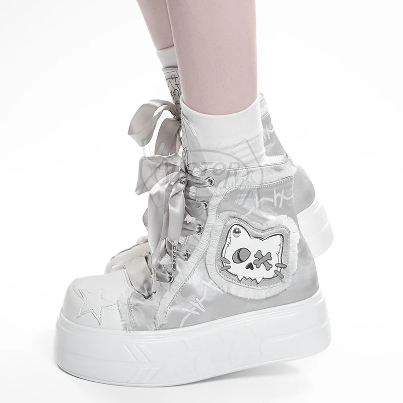 Original Lolita Kitten Pattern High Top Canvas Shoes Thick Sole Skate Shoes Versatile Graffiti Style Round Toe Shoes