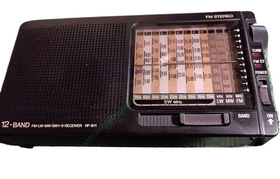 中古 パナソニック RF-B11 12バンド AM/FM/LW/短波ラジオ ポータブル