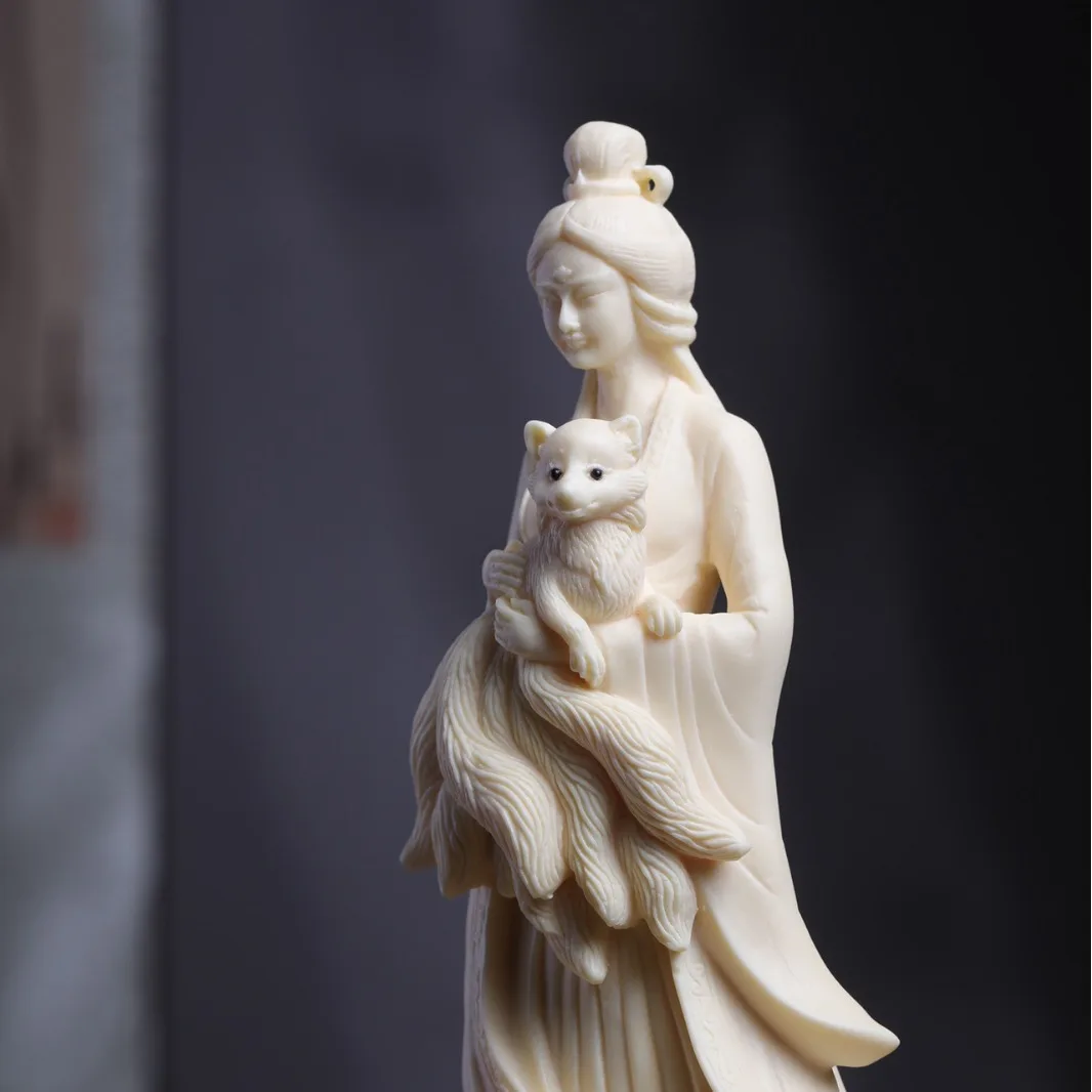 Ivory Nut Carved Nine‑Tailed Fox Fairy Figurine Office Desktop Wenwan Car Interior Character Craft Ornament