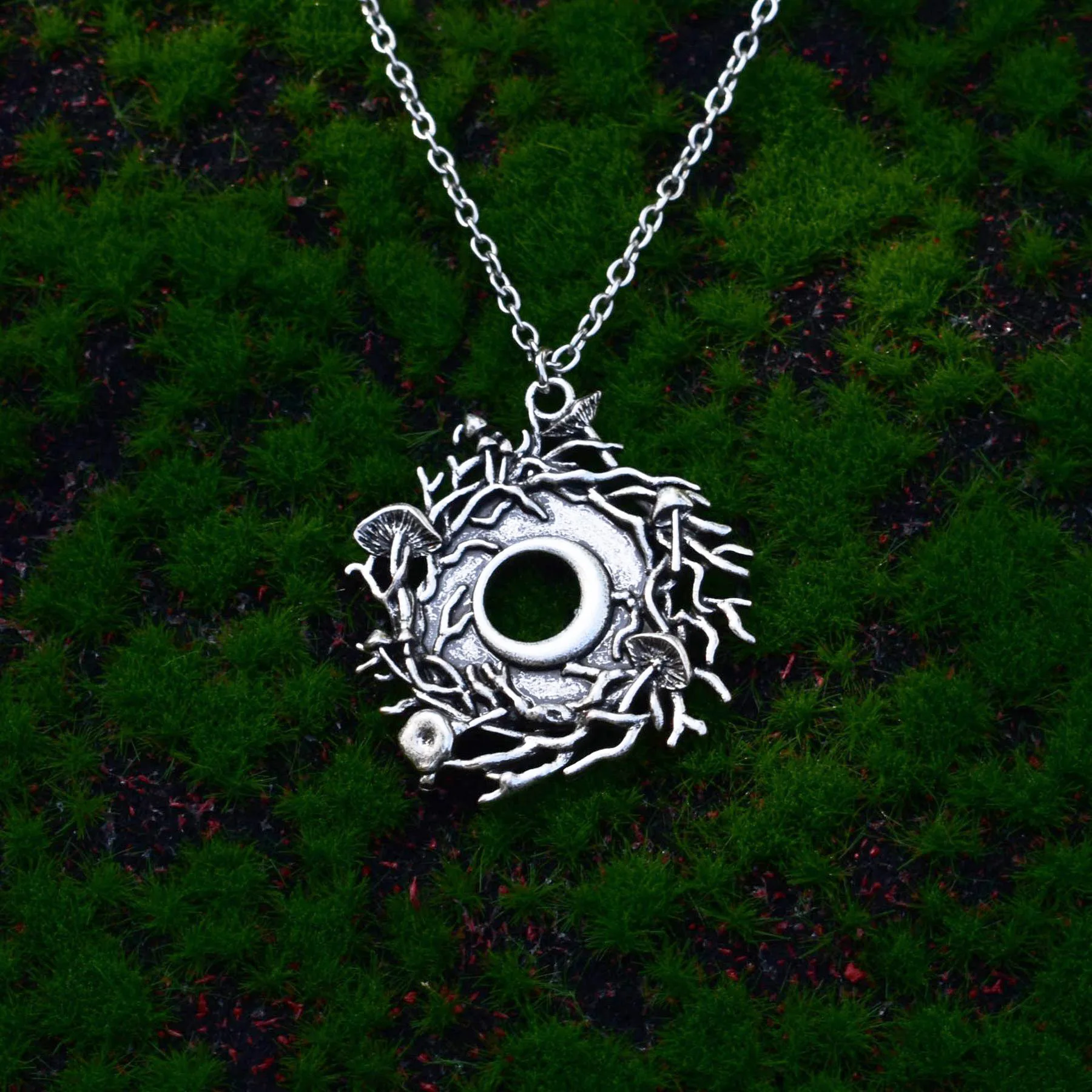 1pcs  viking celtic  Wiccan Witches moon mushroom necklace