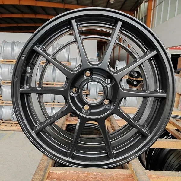 Gold/Silver White/Elegant Black Fully Coated 15 Inch And 17 Inch Aluminum Alloy Wheels For Automotive And Passenger Vehicles