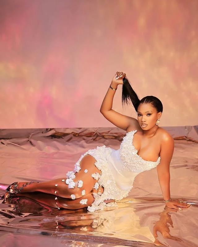 

Белое мини-платье макси без бретелек с цветочным принтом 2021, женское праздничное платье ручной работы с цветочным принтом, короткое свадебное платье на шнуровке сзади