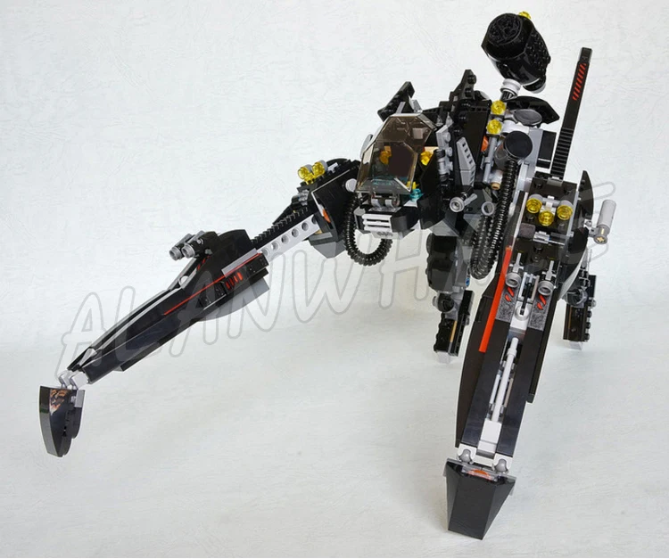 813pcs Super Fighter The Scuttler Vine Monster Hidden Jetpack 10635 Building Kits toy Compatible With Bricks
