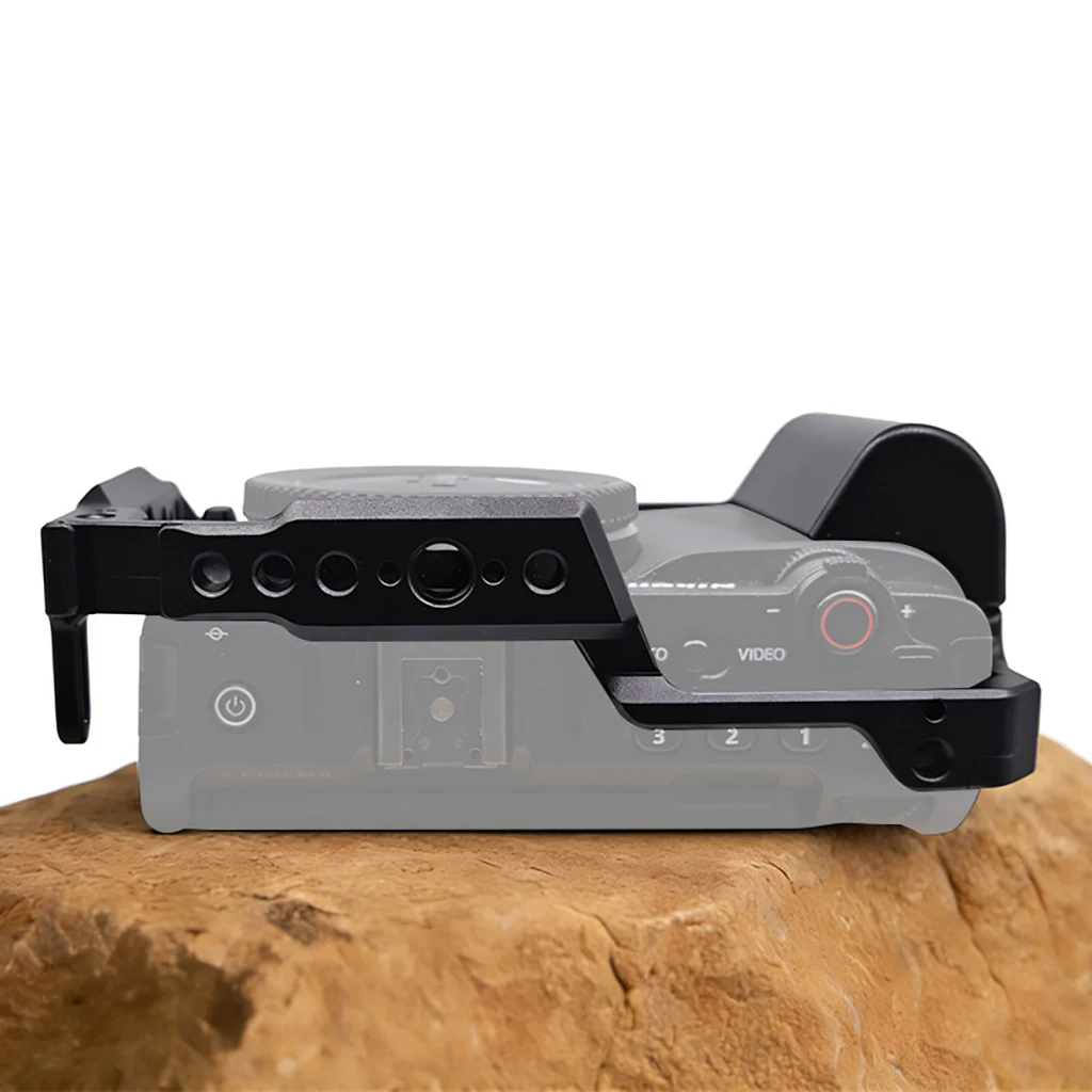 ZR DSLR-Kamerakäfig für Nikon ZR mit 1/4 3/8 Zoll Gewindebohrungen, Cold Shoe Mount, NATO-Schiene, Mikrofon- und Lichthalterung, Kamera-Schutzrahmen – Detail 15