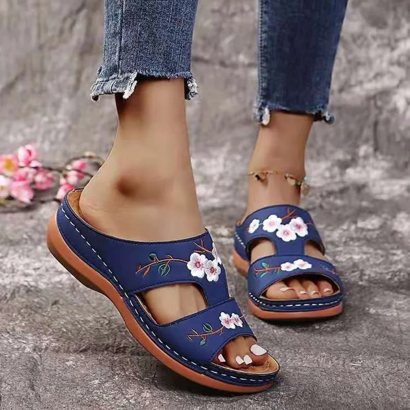 Summer Shoes for Women Fashion Embroider Female Soft Slippers Outdoor Open Toe Women\'s Wedge Slippers Casual Beach Shoes 2023