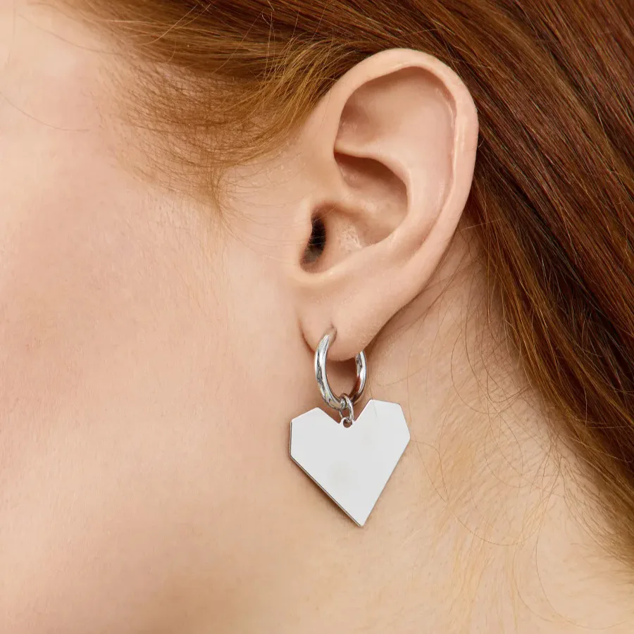 New Punk Design Long Asymmetry Glossy Heart Pendant Hoop Earrings for Women Men Stainles Steel Ear Buckle Fashion Jewelry Gifts