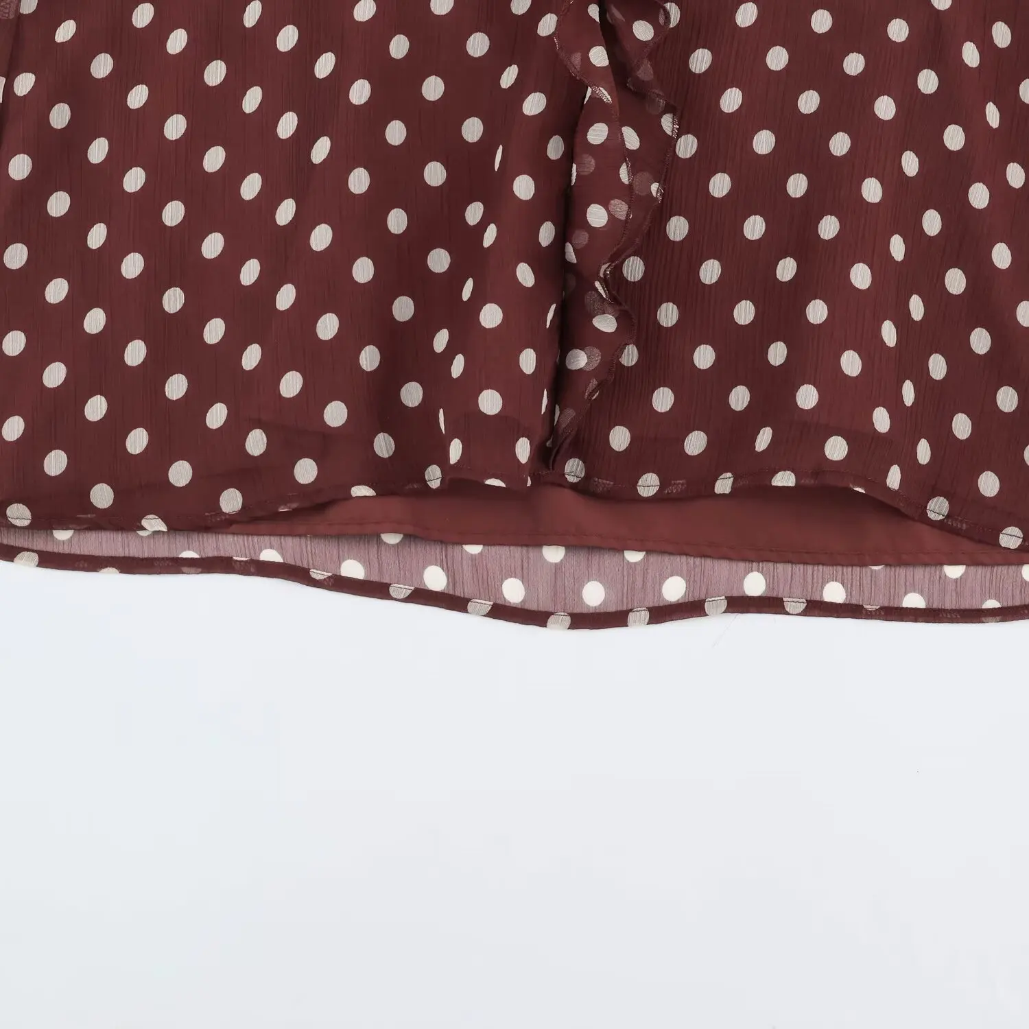 BSAY 2026 Herbst Vintage Polka Dot Damenbluse mit V-Ausschnitt, geschichtetem Rüschensaum, Laternenärmeln, Kordelzug am Ärmelbund und lässigem Schnitt – Detail 16