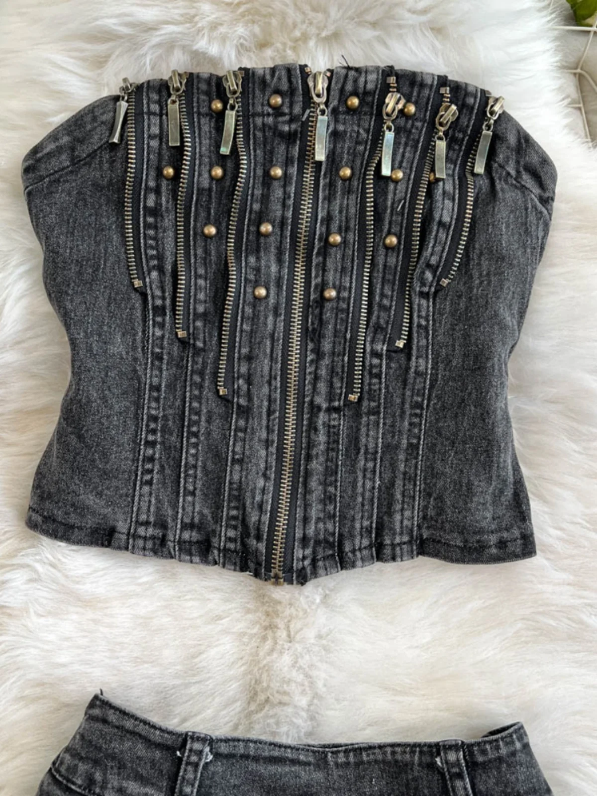 

Cool High Waist Pleated Skirt And Crop Top Two Piece Set for Young Women Spring Faion Zipper Design Denim Outfit