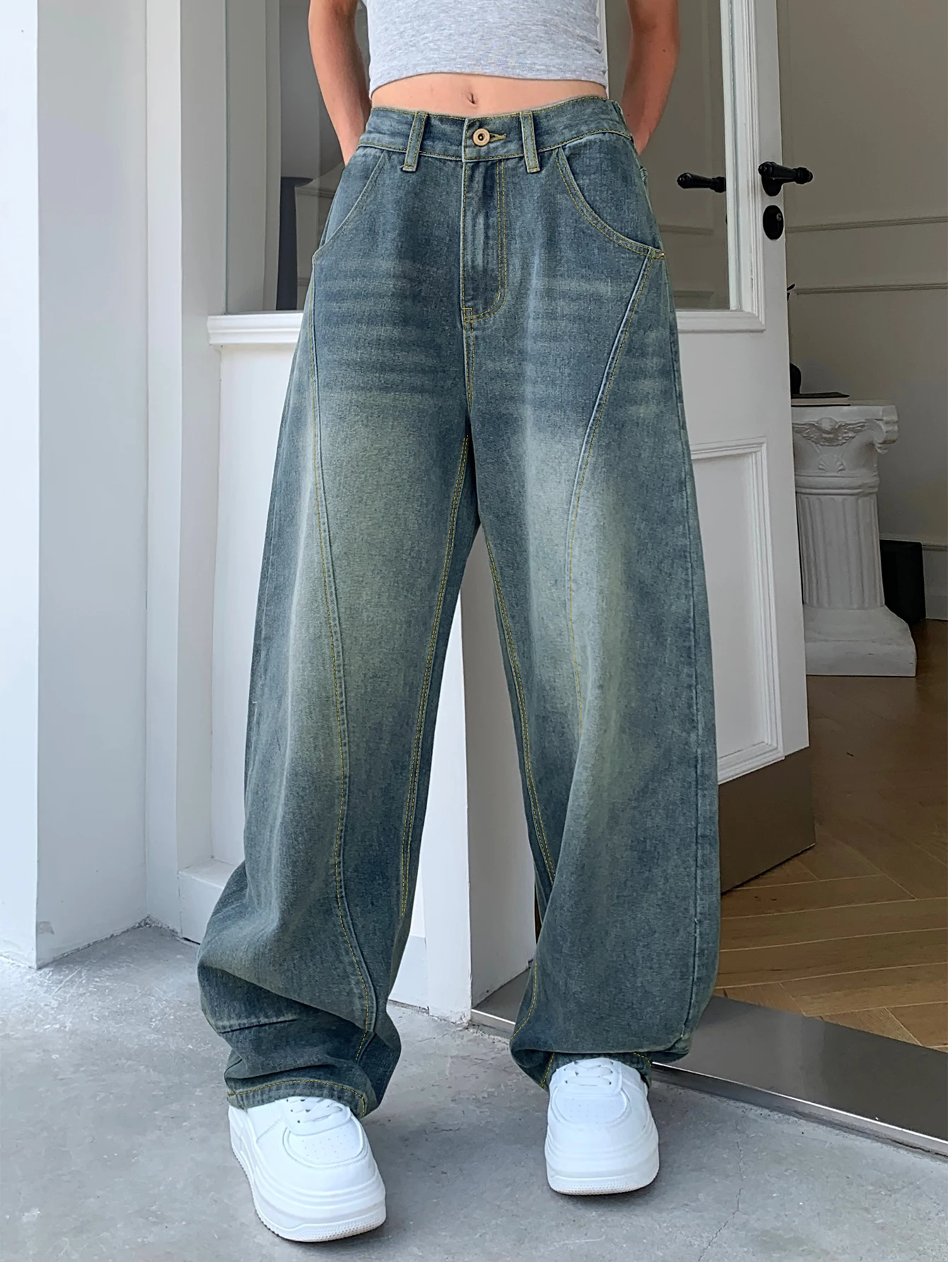 

Retro Scimitar Harem Jeans Women's Washed Blue Loose Slimming Look Wide Leg Dad Pants Baggy Pants