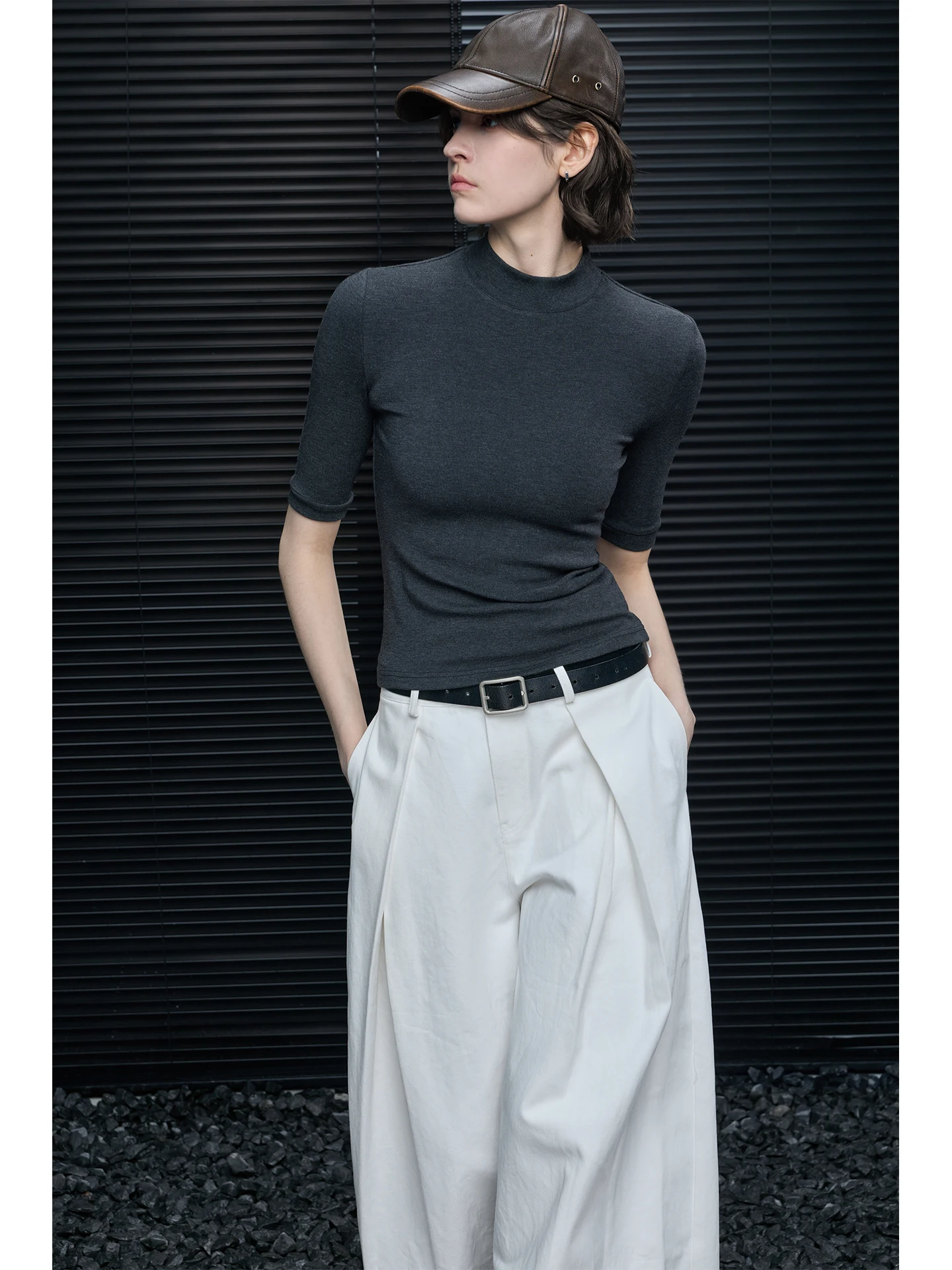 

Женская футболка с V-образным вырезом: простая, роскошная, премиум-класса, уникальная, красивая, в уличном стиле, приталенная, для повседневной носки