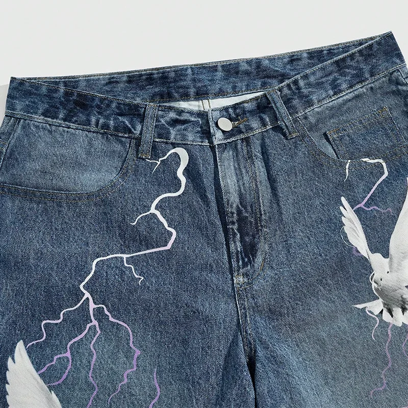 Men European and American Fashion Street Denim Five-point Shorts with Lightning Pattern Print, Loose Straight-leg and All-match.