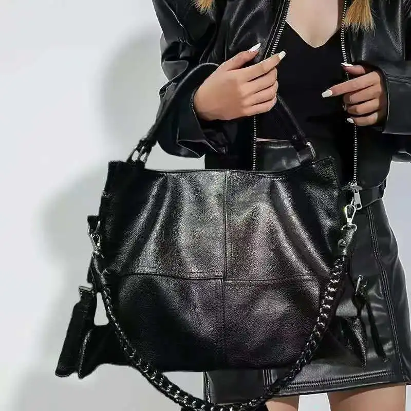 

2026 Fashionable high-quality large-capacity retro patchwork women's bag versatile for daily wear single-shoulder handbag