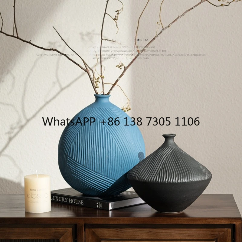 

High-end pick knife vertical pattern vase ceramic handmade flower ware entrance handicraft creative home open grid ornament