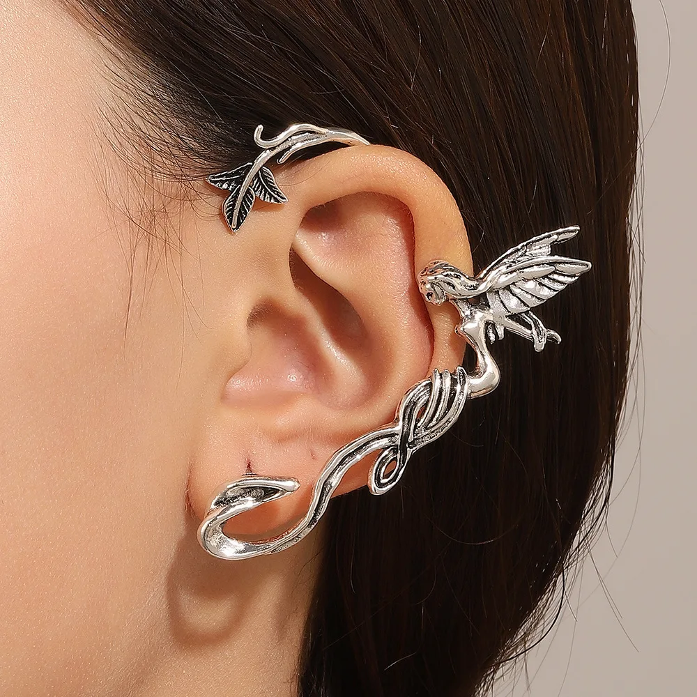 Gothic Three Headed Snake Earrings For Women Jewelry Vintage Elf Wing Ear Cuffs Earrings For Whole Ear 2025 Trendy Metal Jewelry