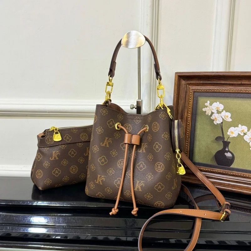 2026 Classic Luxury Tote Bag For Women Designer Fashion Handbag Large Capacity Travel Bag Commuting Bag