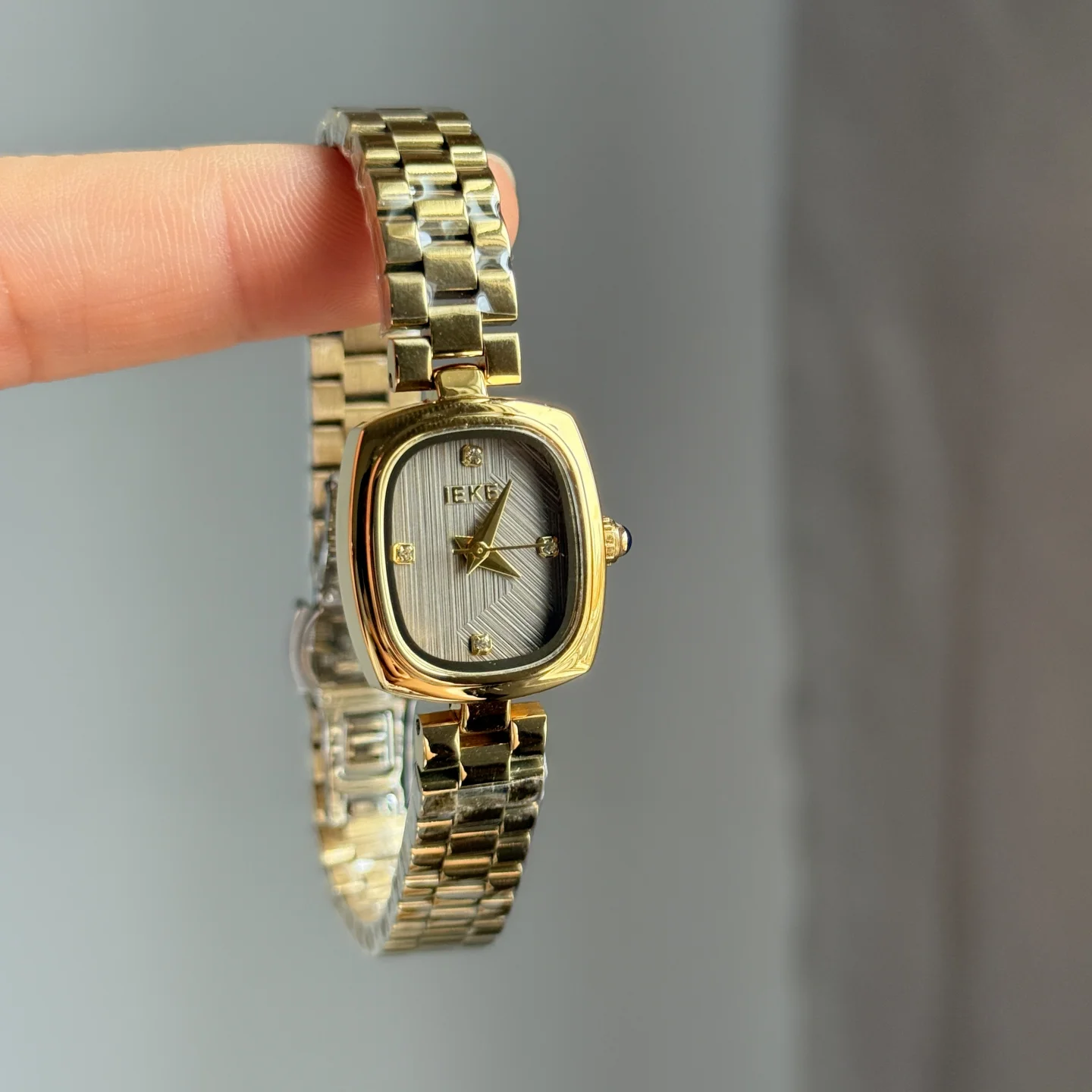 

Vintage small gold watch for women, light luxury square small dial, high-end simple and versatile white steel strip watch