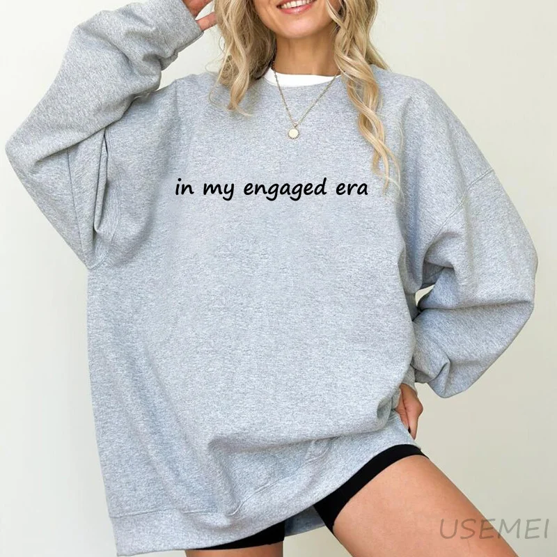 In My Engaged Era Round Neck Sweatshirt Bride Getting Married Sweatshirts in My Bride Era Hoodie Bachelorette Women Clothes