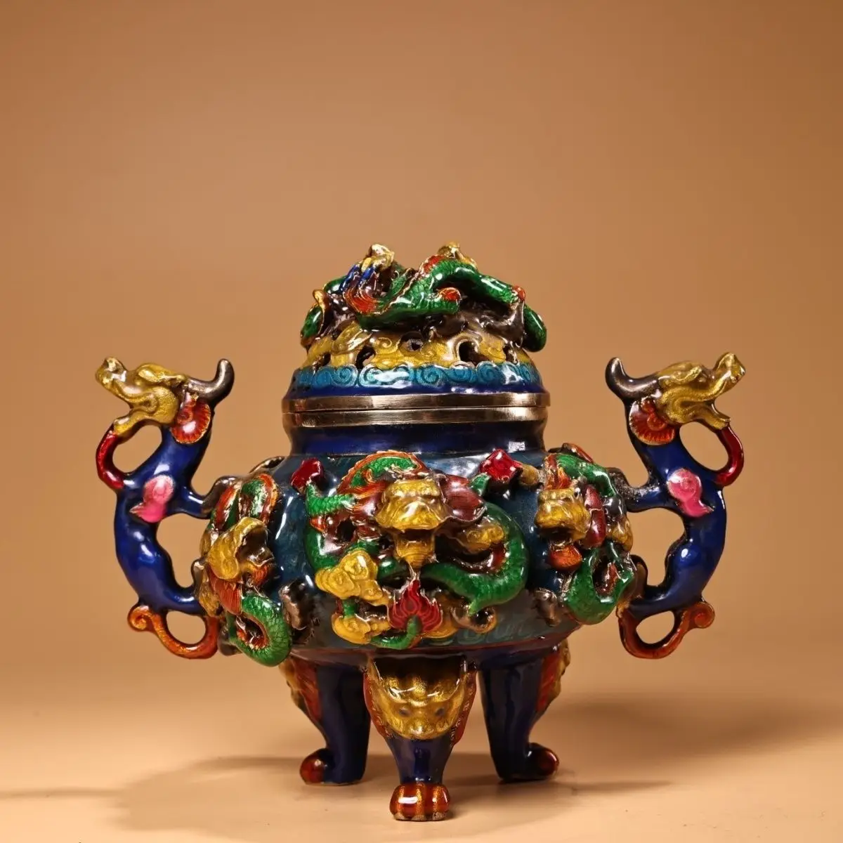 Treasure pure copper high-relief cloisonne Jiulong incense burner with exquisite craftsmanship and weighs 1220 grams