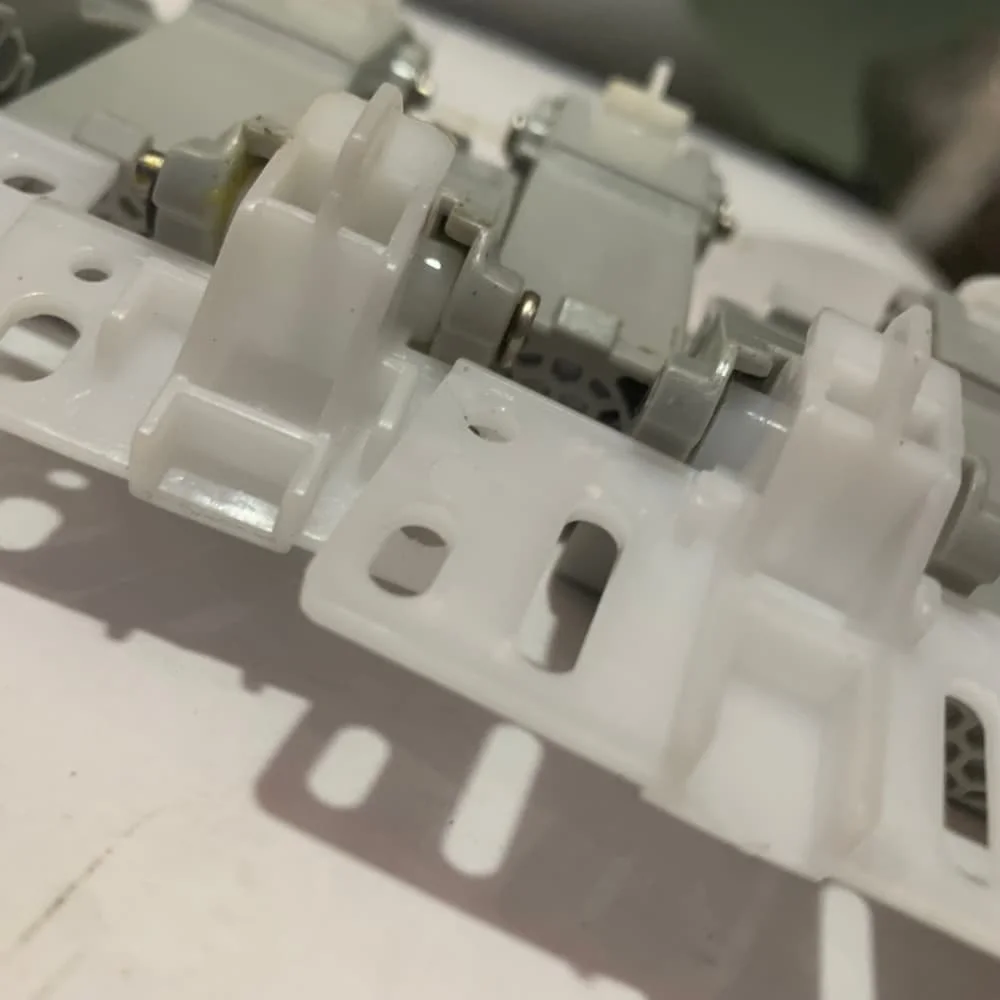 

10X FL3-6313-000 FL4-2050 Шарнир ADF правый левый для Canon IR 1430 1435 C1225 C1325 C1335 ADV C250 C350 C351 MF810 MF820 MF830