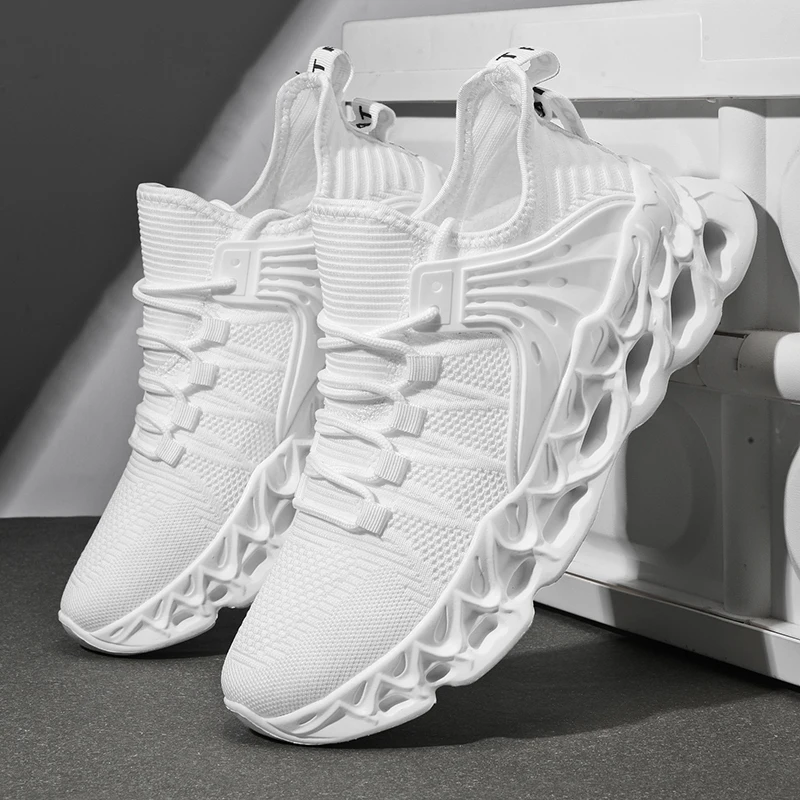 

MAEDEF Men Running Shoes Breathable Mesh Sneakers Non Slip Lightweight Sports Shoes For Outdoor Walking Casual Athletic Footwear