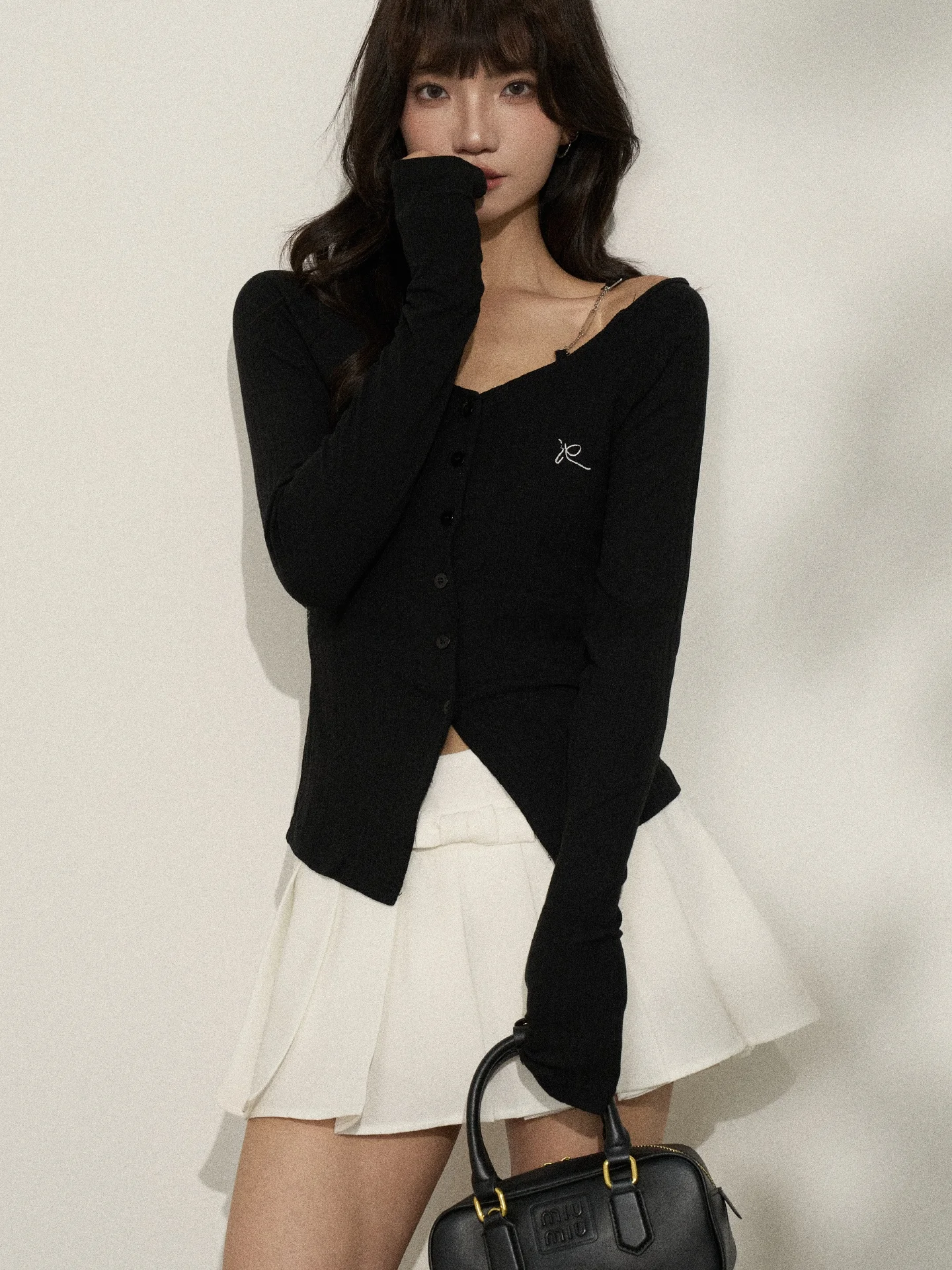 

Женский вязаный кардиган с V-образным вырезом и длинными рукавами, приталенный, на весну, из смесового полиэстера, удобный, мягкий, в корейском стиле