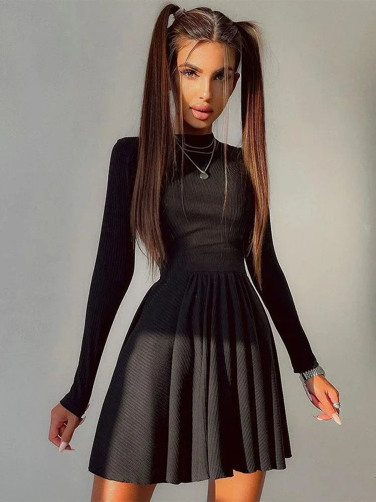 Seksowna mini sukienka z długim rękawem Jesień Zima Kobiety O Szyja Slim Plisowane Krótkie Sukienki Bodycon Wieczór Prom Backless Party Clubwear