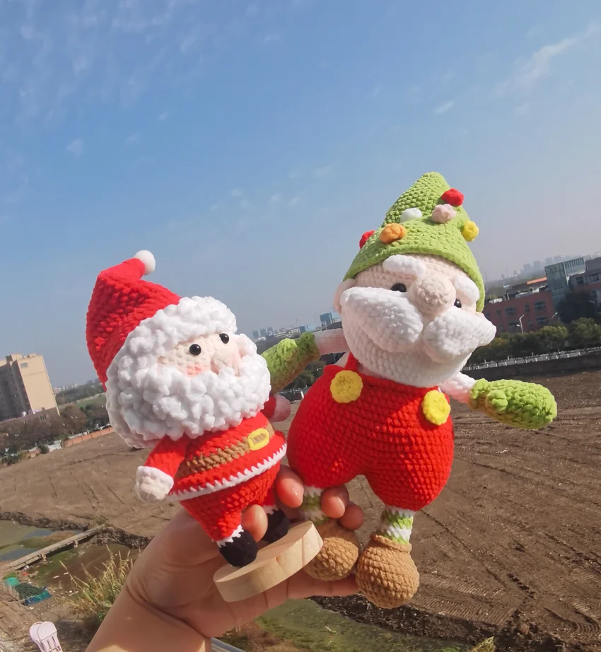 

Finished handmade crocheted Santa Claus doll - a great gift for your child or girlfriend.
