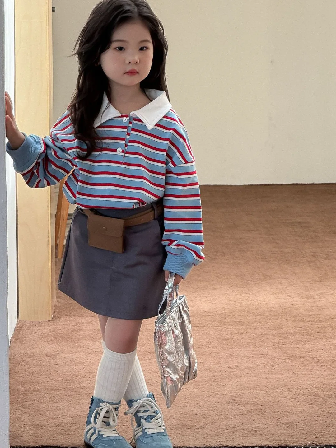 

Модный полосатый свитшот свободного кроя для девочек, повседневный свитшот в полоску, осеннее новое поступление, детская одежда из хлопка...