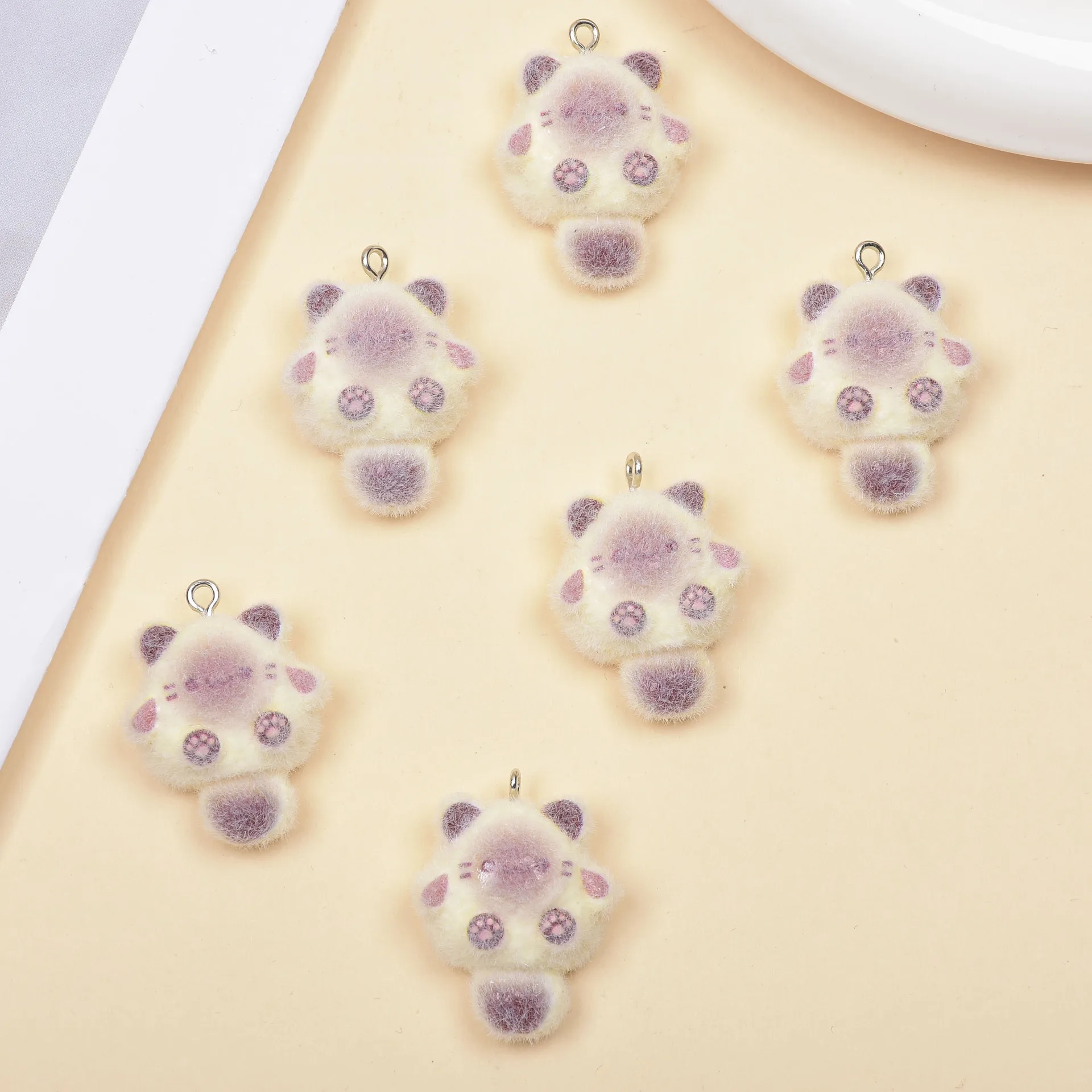 20pcs Fluffy Cute Resin Charms Cartoon Flocking Cat Shape Doughnut Pendant For Earring Keychains DIY Phone Chains Jewelry Make