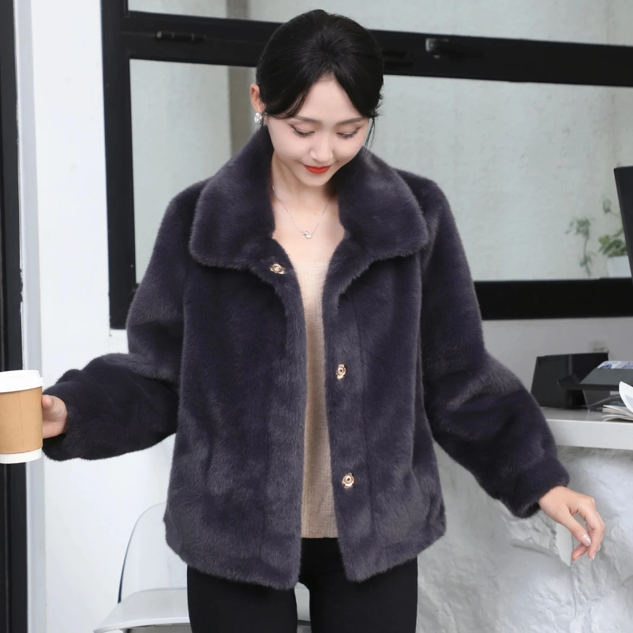 Short style New Mink High-end Mink stylish Fur Integrated Coat Winter Middle-aged and elderly Fur Coat Lady Warm Outwear Top